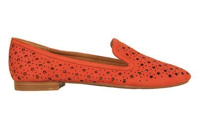 Slippers color naranja con troquelado de estrellitas de Nine West